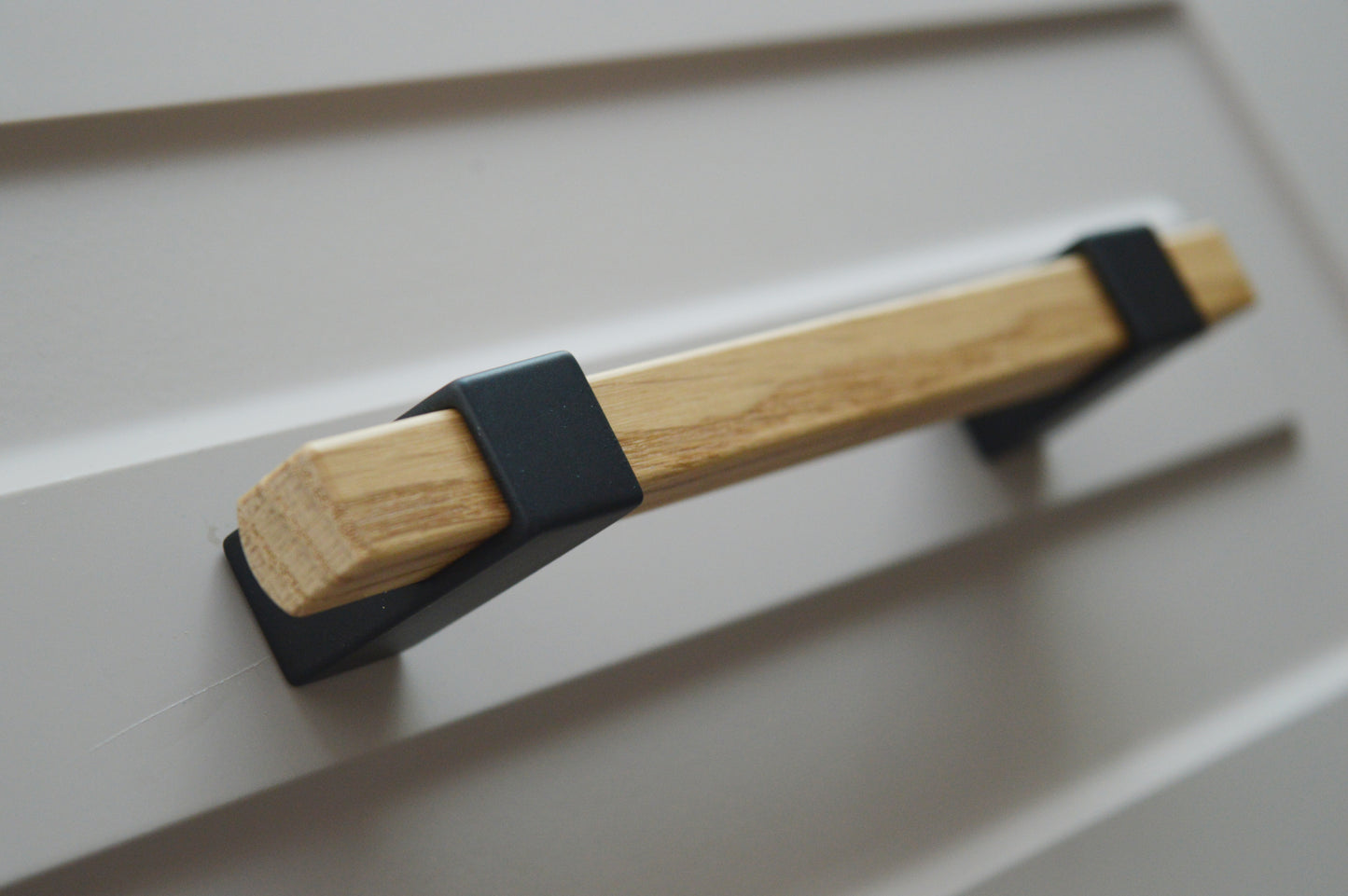 Beam Metal and Wood Furniture Handle