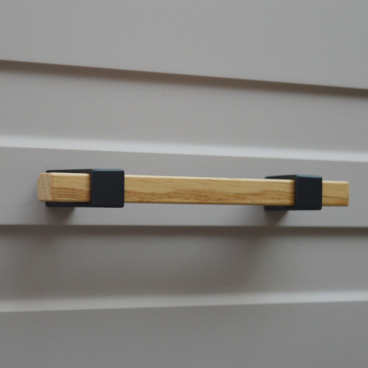 Beam Metal and Wood Furniture Handle