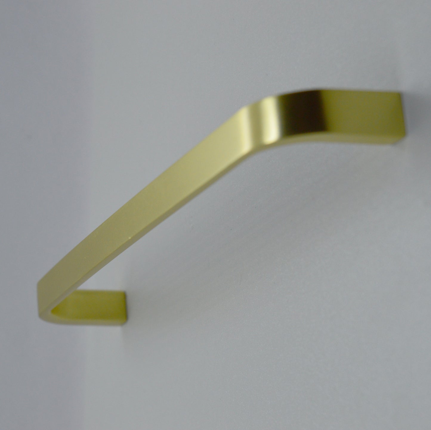 Pronto modern metal furniture handle