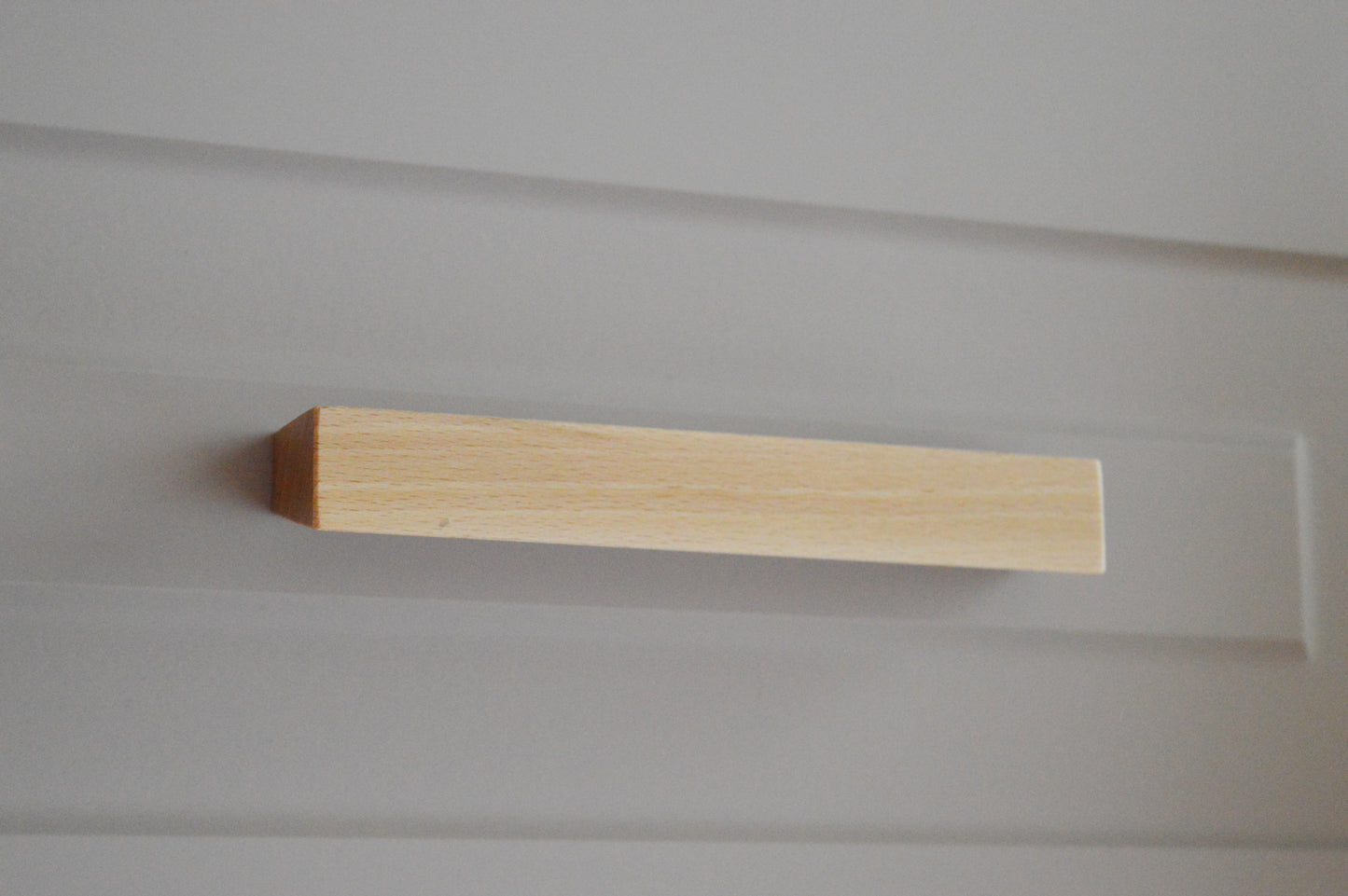Ravenna modern Wooden furniture handle, lacquered beech