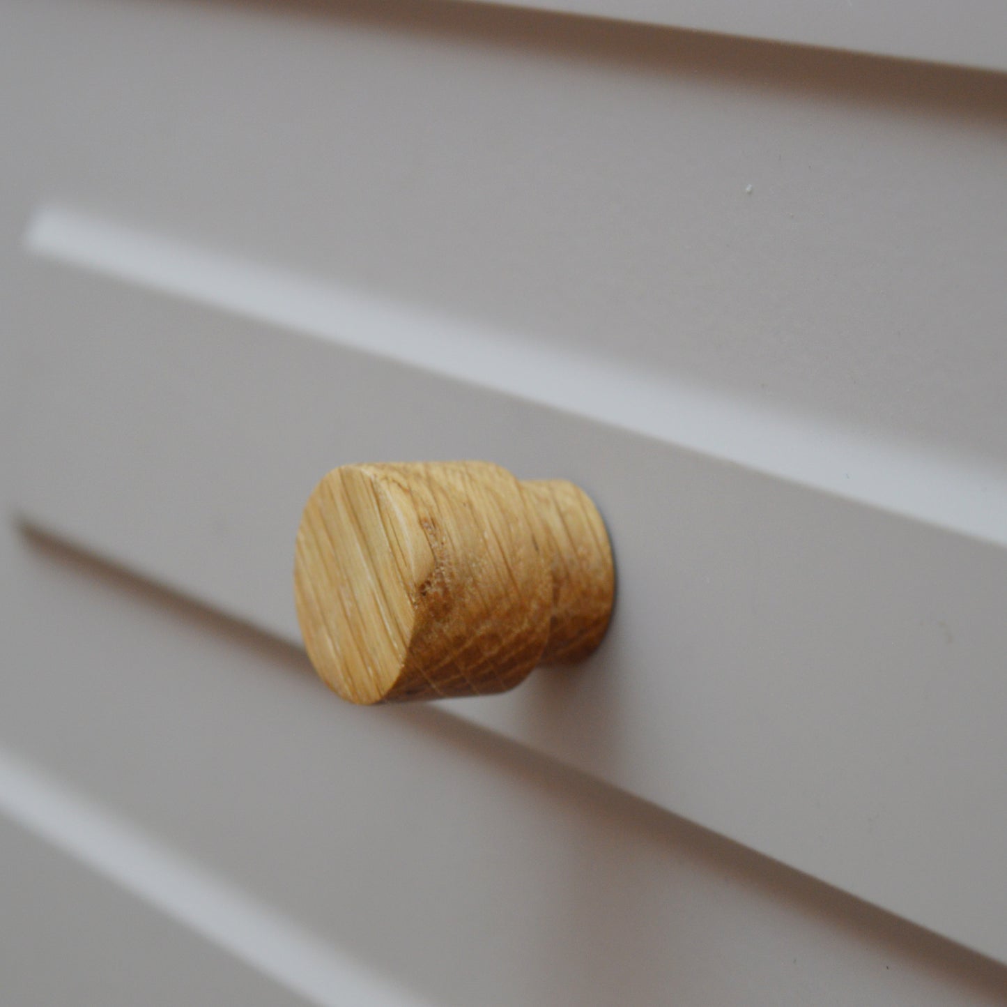 Kiel solid wood furniture knob