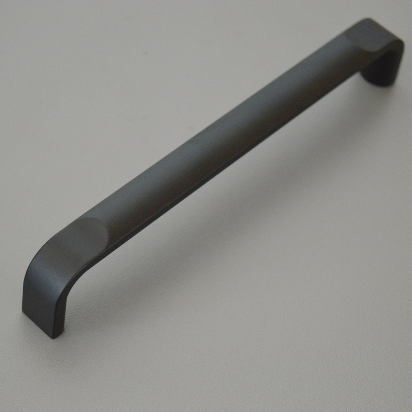 Flint modern metal furniture handle