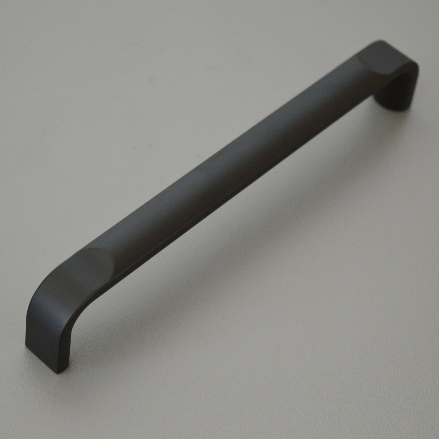 Flint modern metal furniture handle