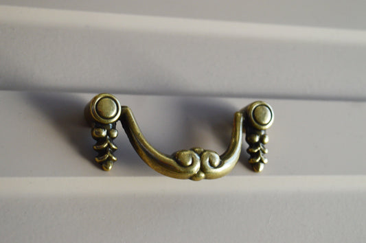 15.224 Drawer handle Furniture handle Antique cabinet handle