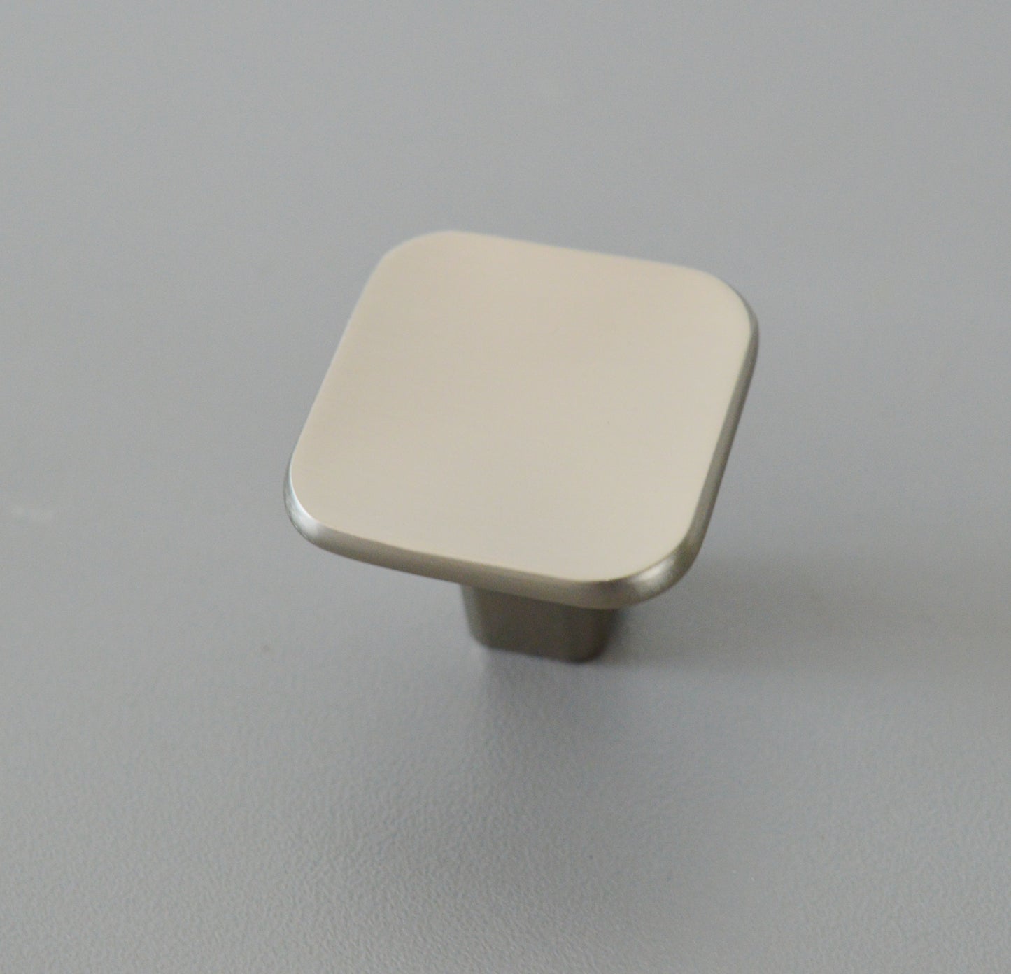 Scoop metal furniture knob