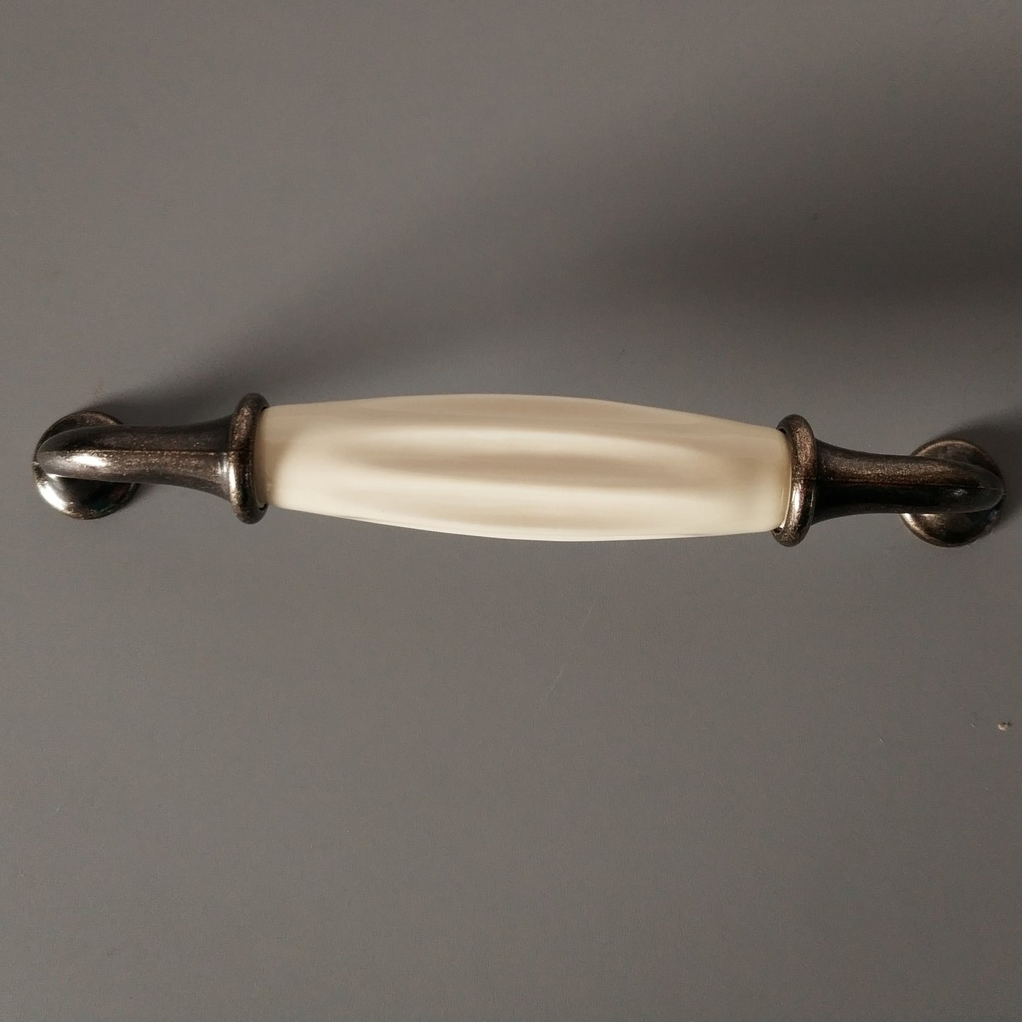 Magnolia Metal-porcelain furniture handle