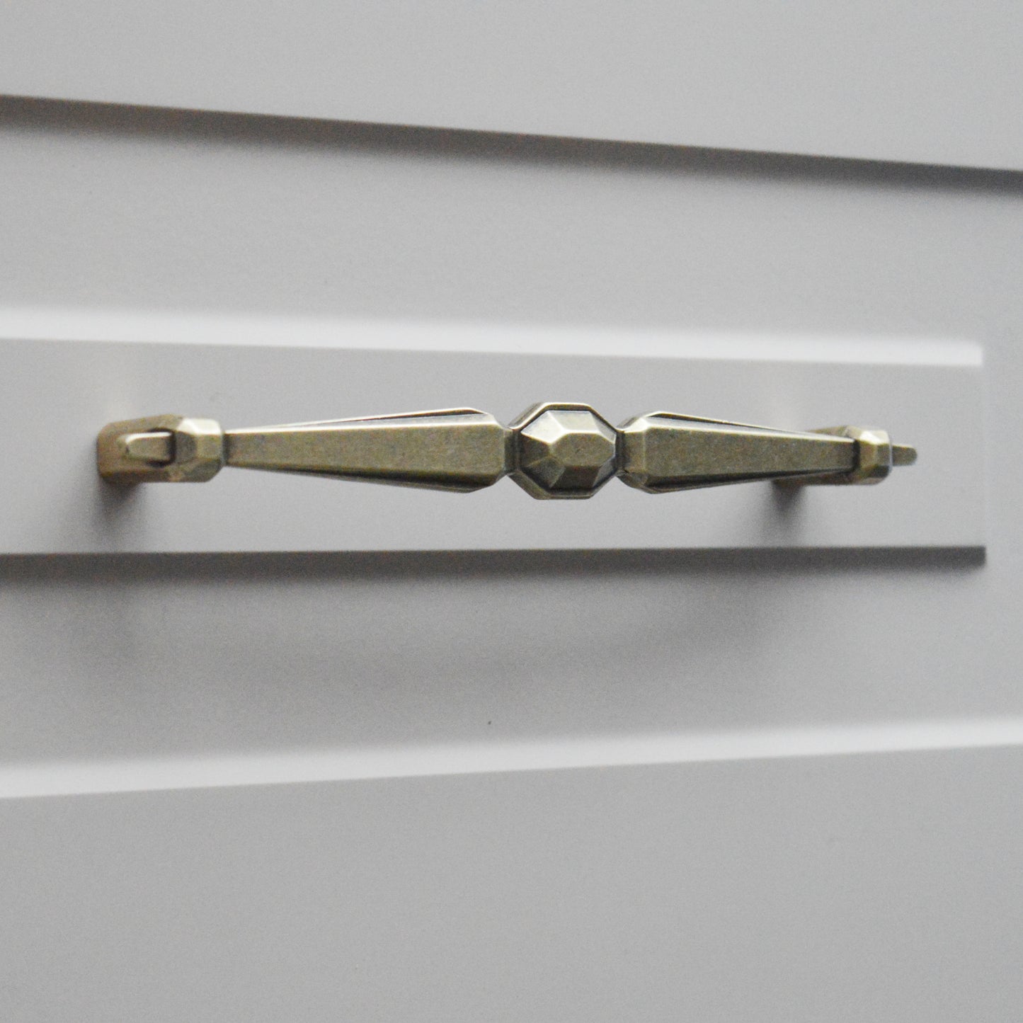 15.079.160.12  Traditional, elegant bronze furniture handle