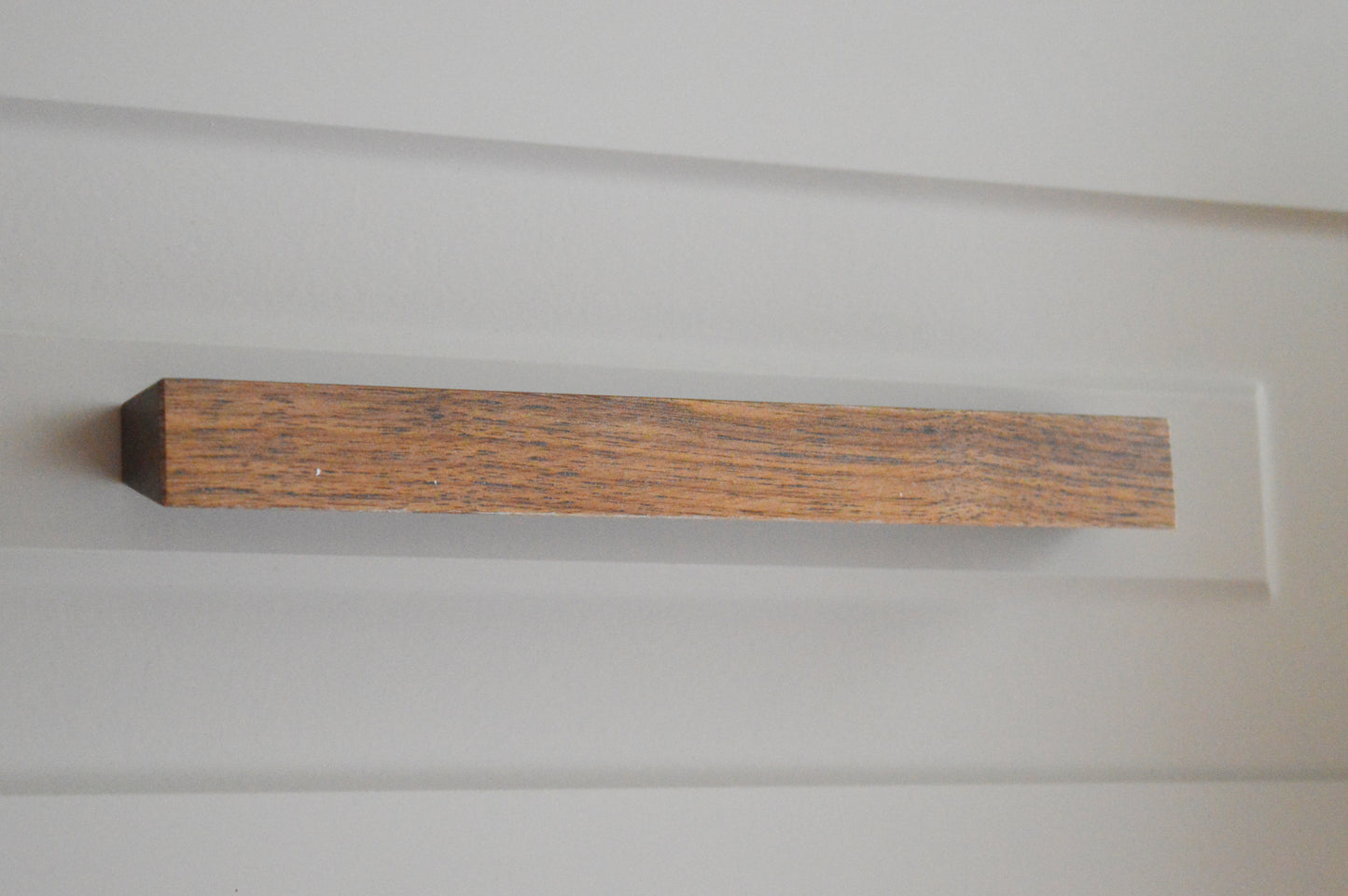Modena modern Wooden furniture handle, lacquered walnut