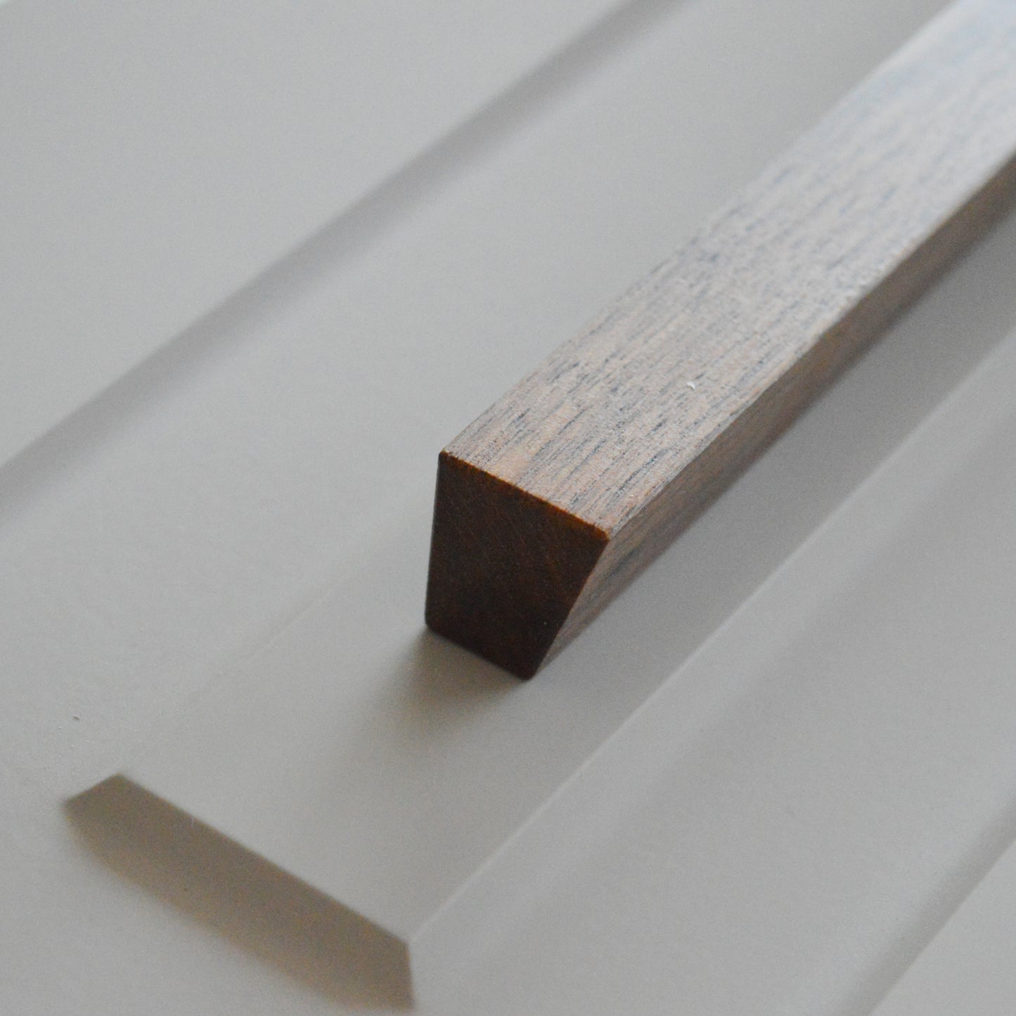 Modena modern Wooden furniture handle, lacquered walnut