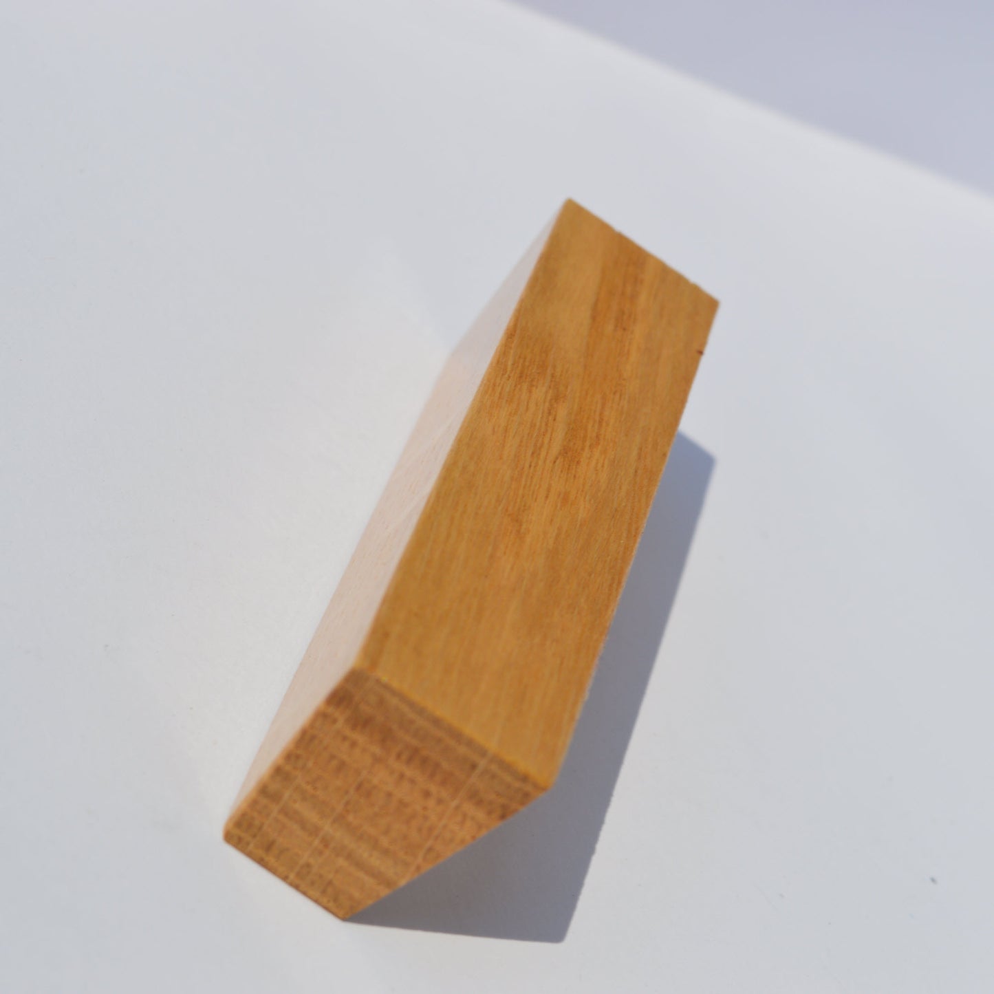 Imola solid wood furniture handle – natural elegance, lacquered oak