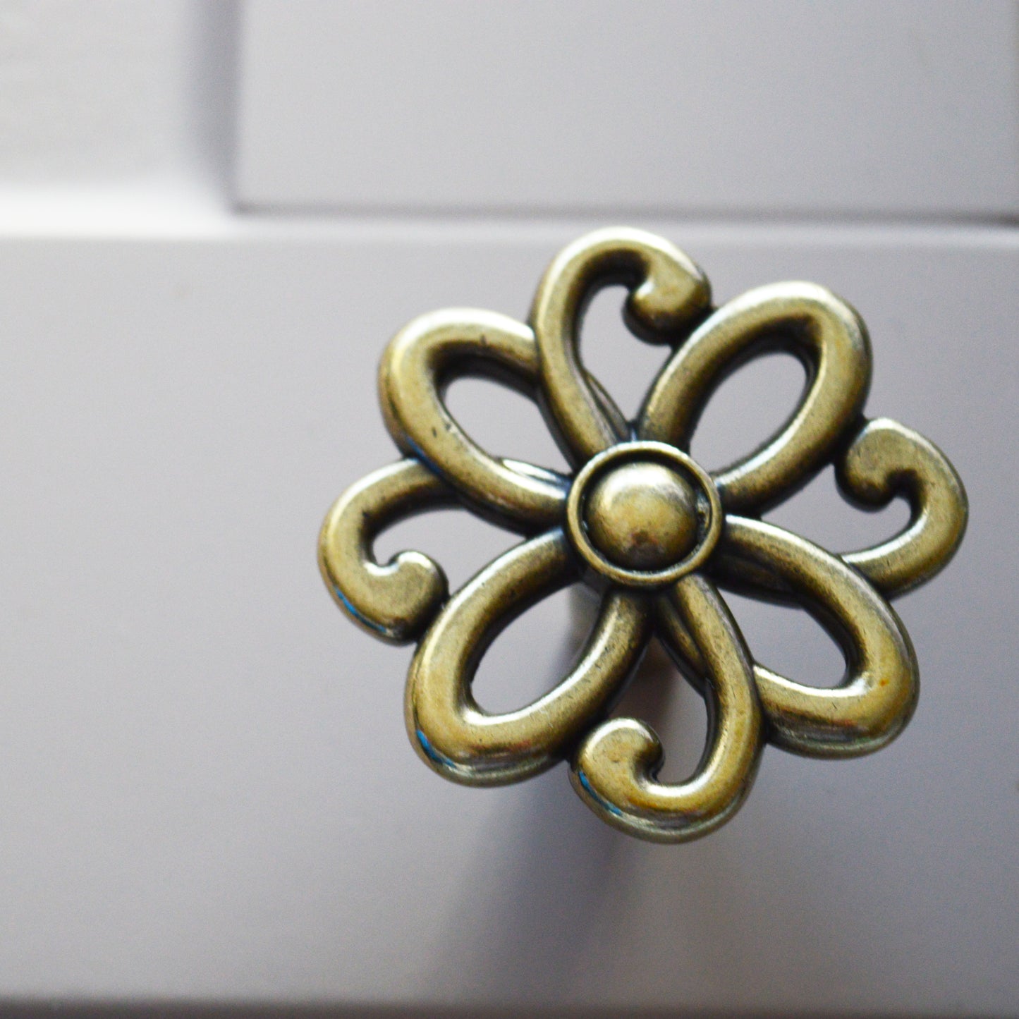 15.375  Bronze furniture knob Classic metal furniture knob (Copy)