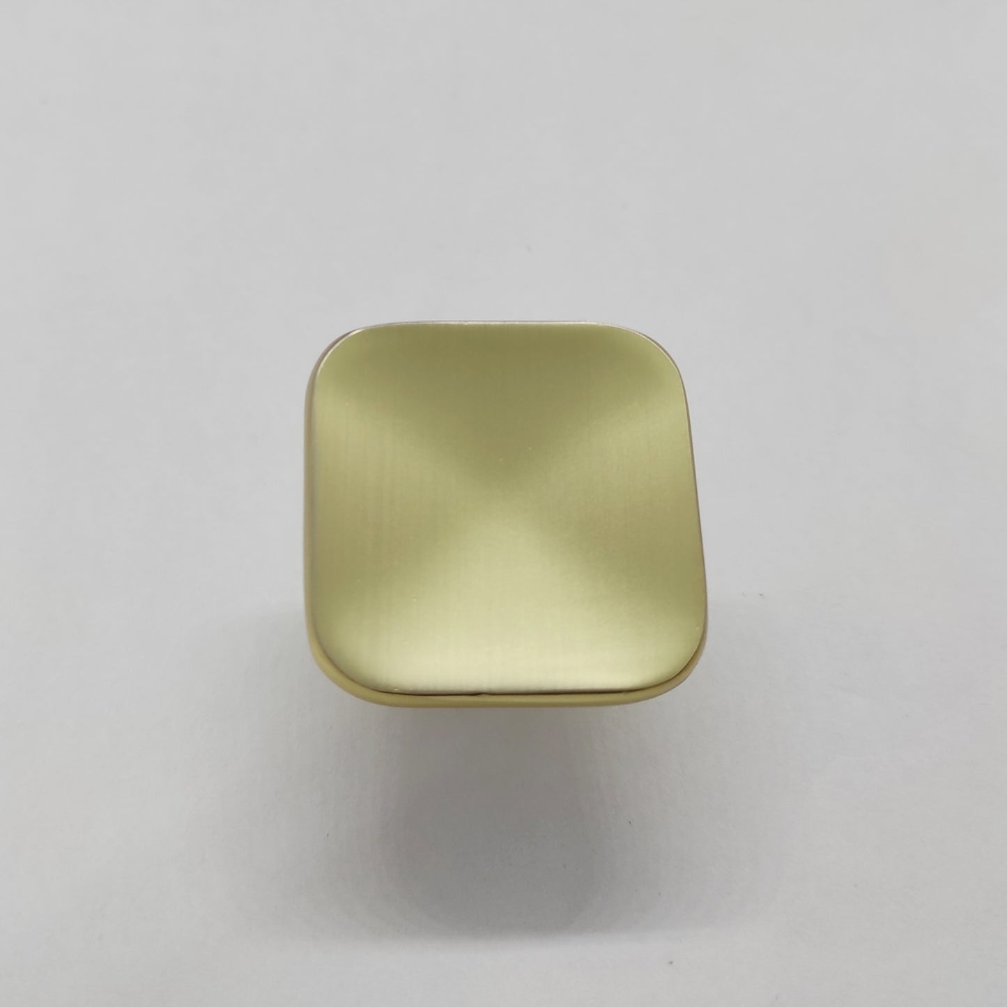 Scoop metal furniture knob