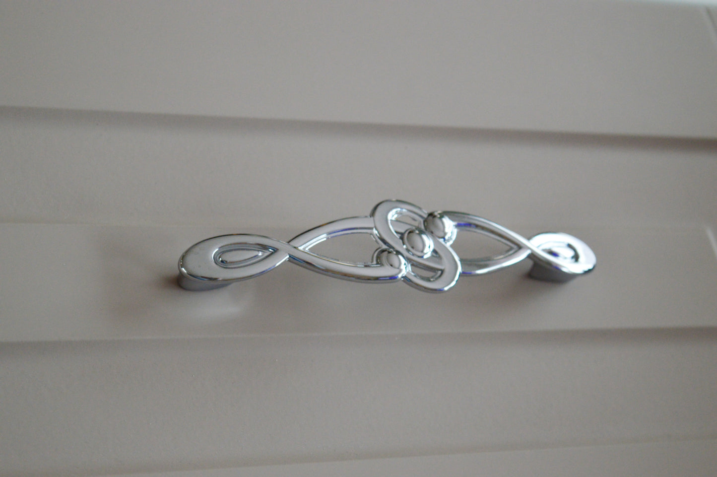 15.193.128  Furniture handels Classic metal handles