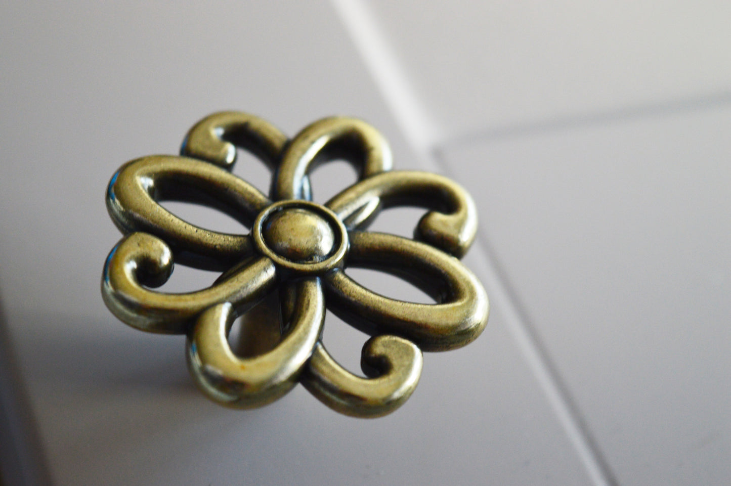 15.375  Bronze furniture knob Classic metal furniture knob (Copy)