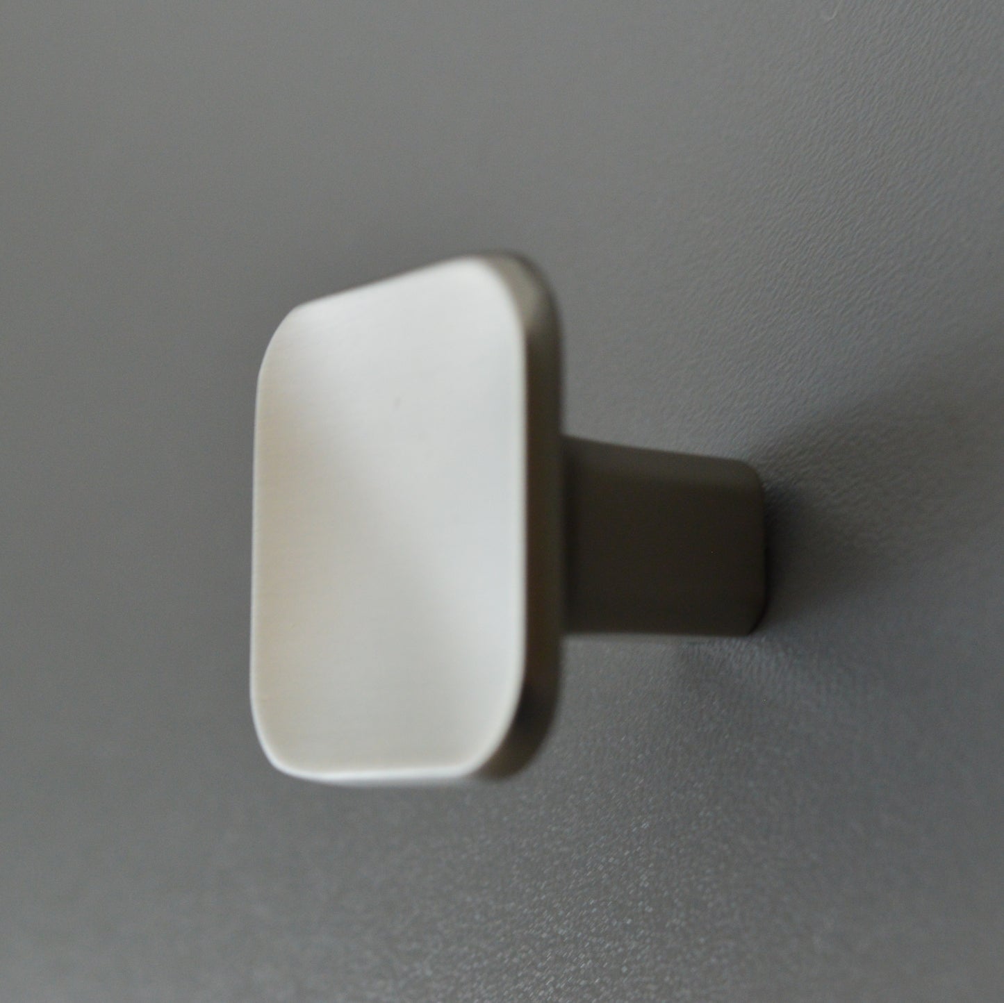Scoop metal furniture knob