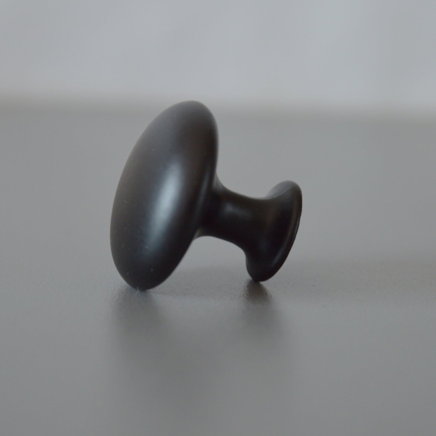 15.337 Rund furniture knob Classic metal furniture knob