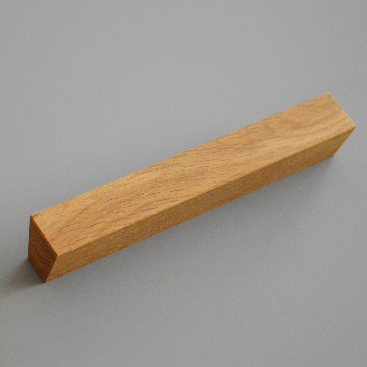 Salermo solid wood furniture handle