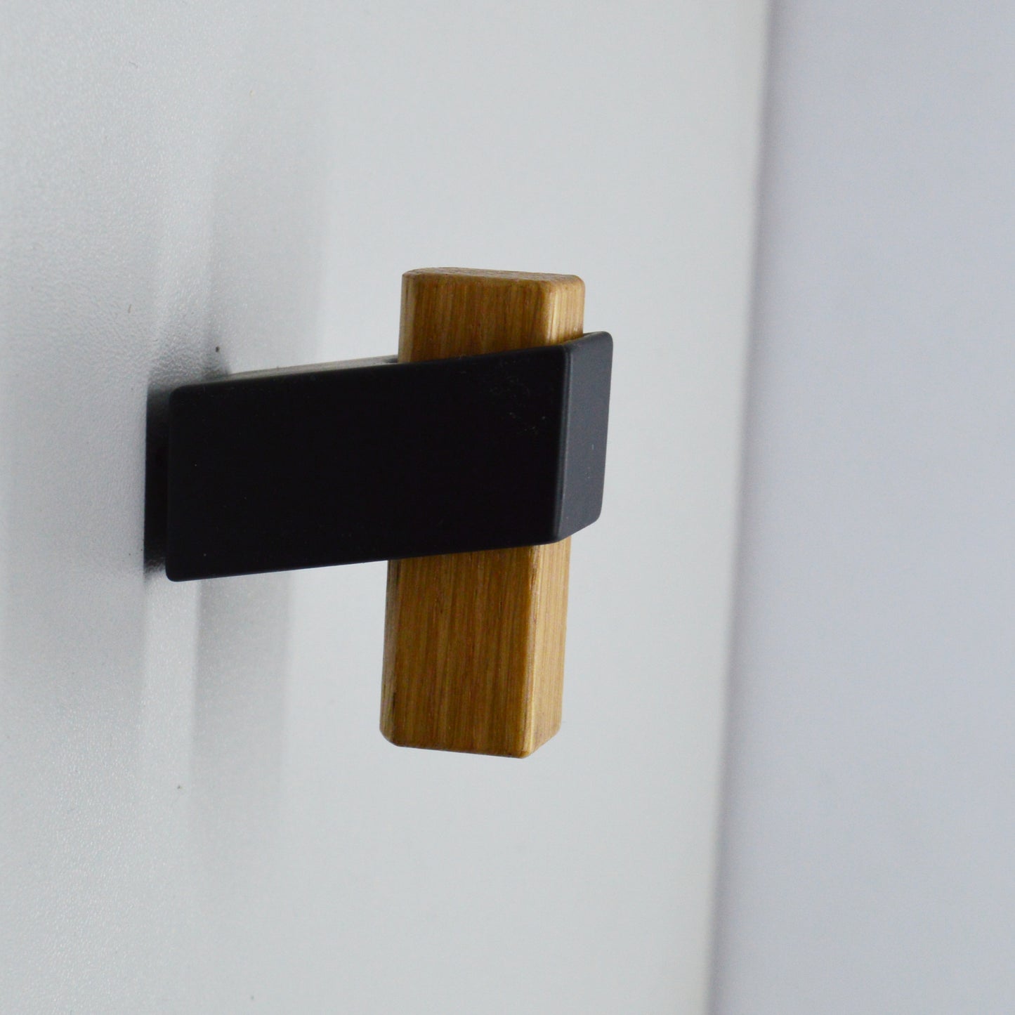 Beam Metal and Wood Furniture Knob