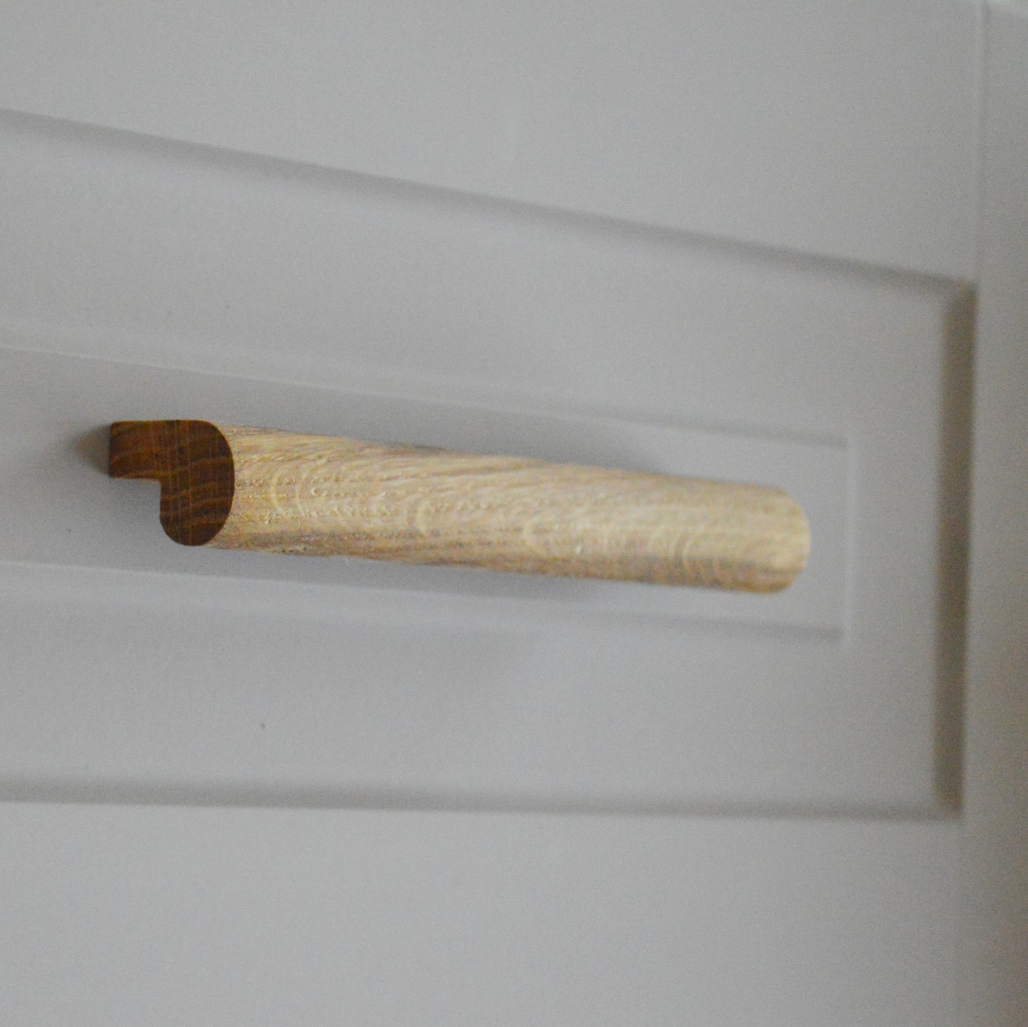 Perugia solid wood furniture handle
