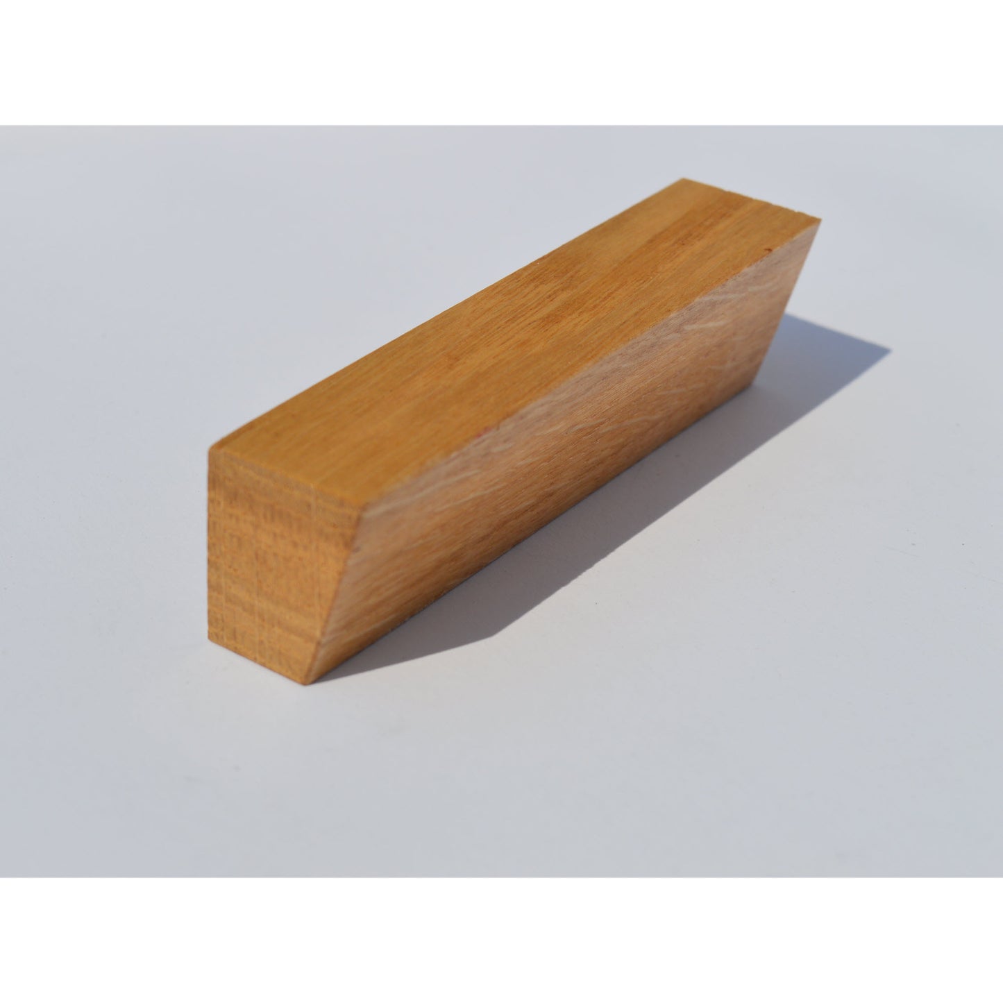 Imola solid wood furniture handle – natural elegance, lacquered oak
