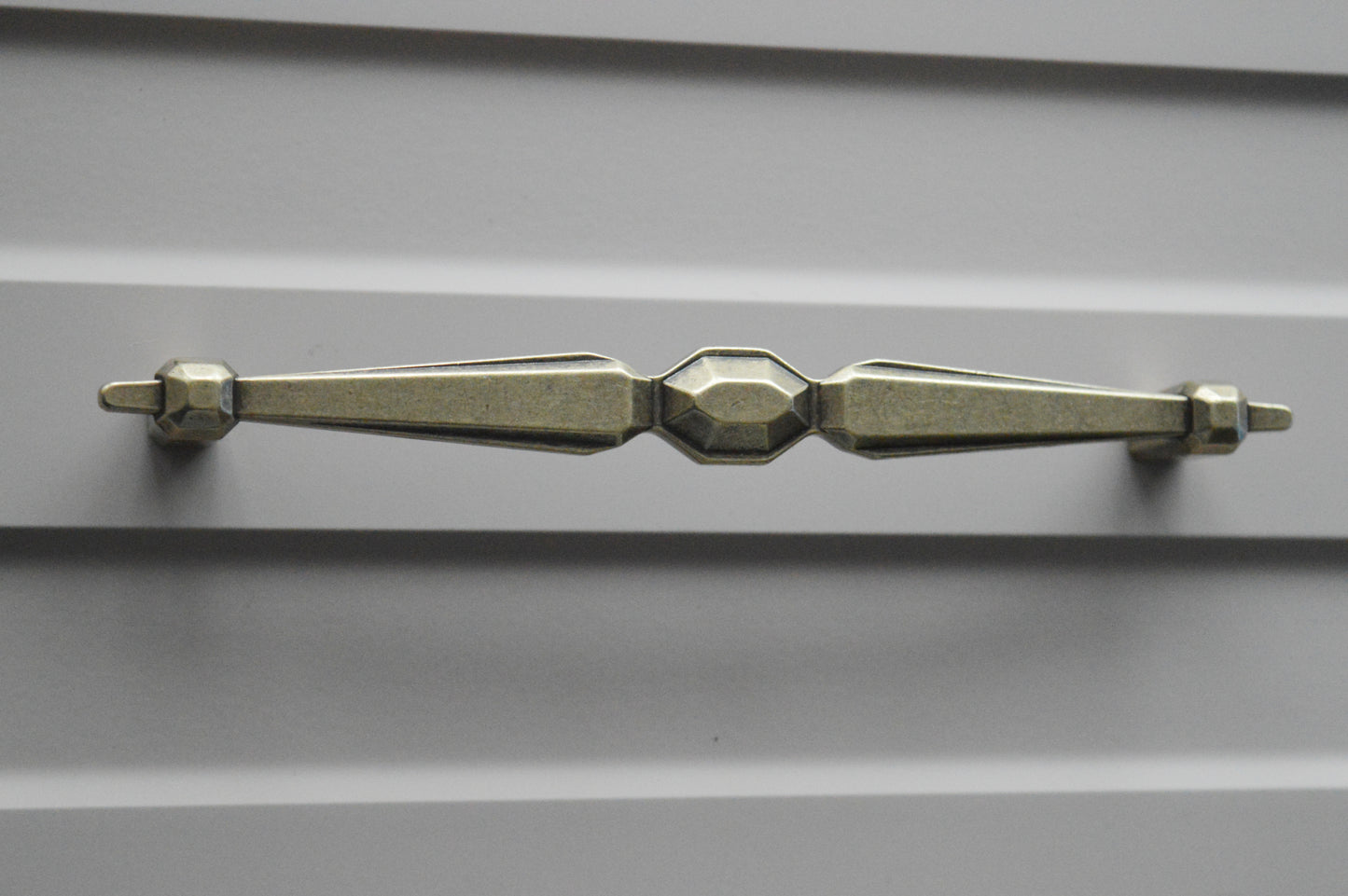 15.079.160.12  Traditional, elegant bronze furniture handle