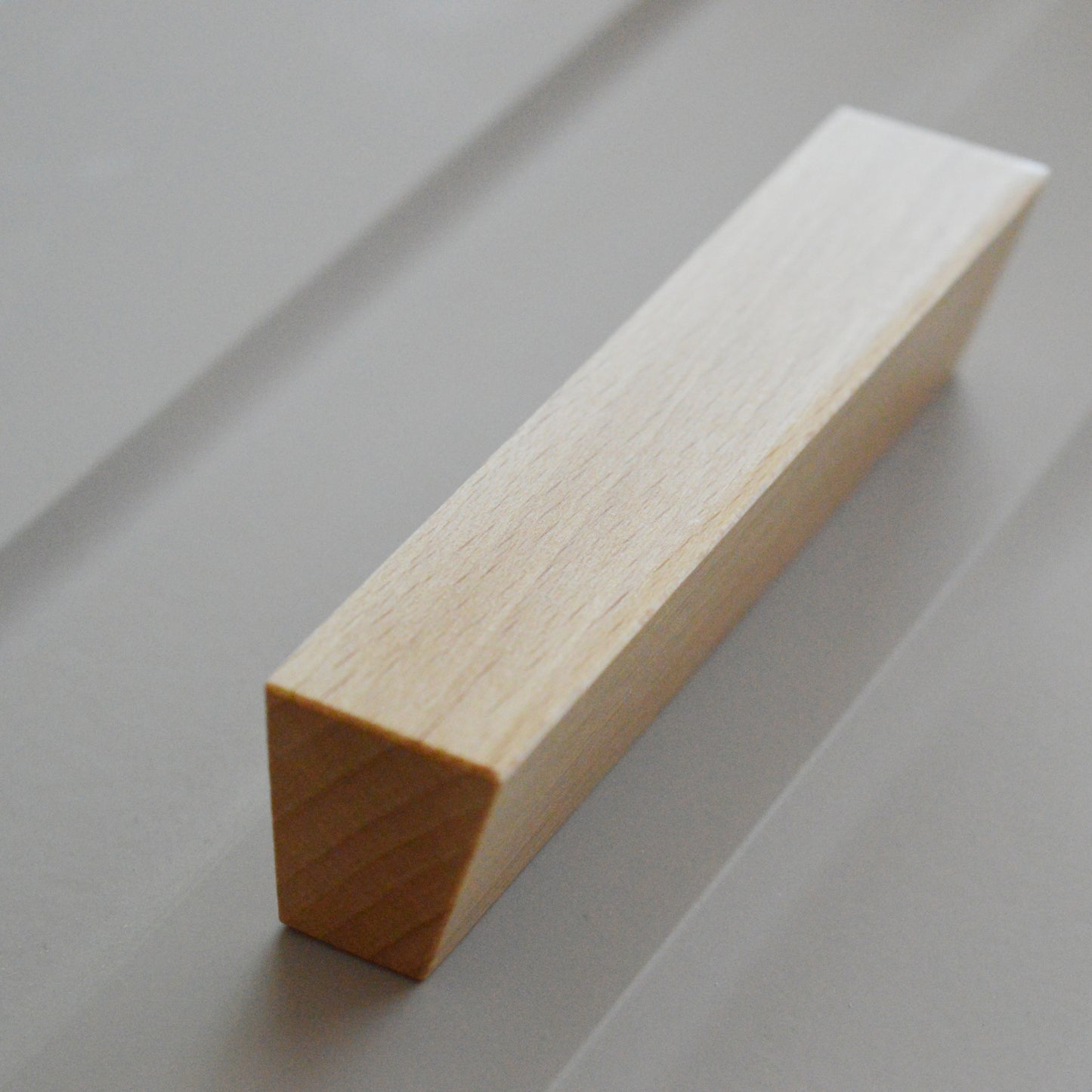 Ravenna modern Wooden furniture handle, lacquered beech