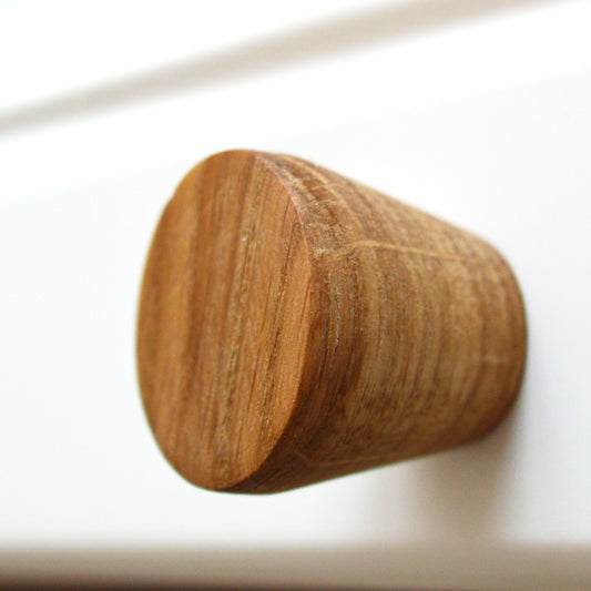 Oslo solid wood furniture knob
