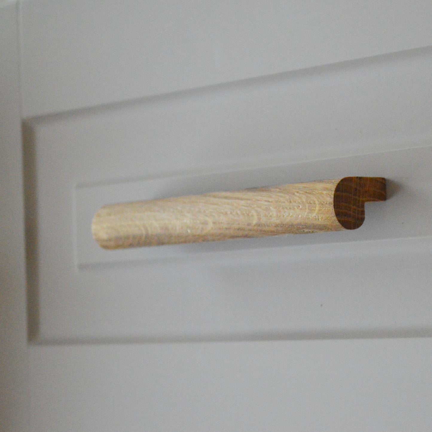 Perugia solid wood furniture handle