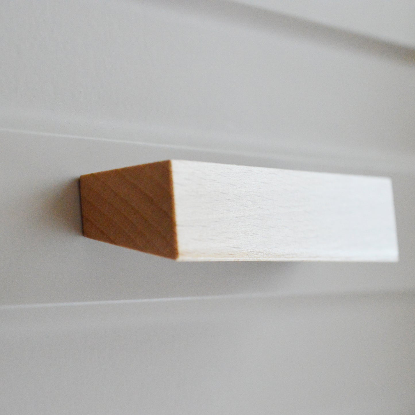 Ravenna modern Wooden furniture handle, lacquered beech