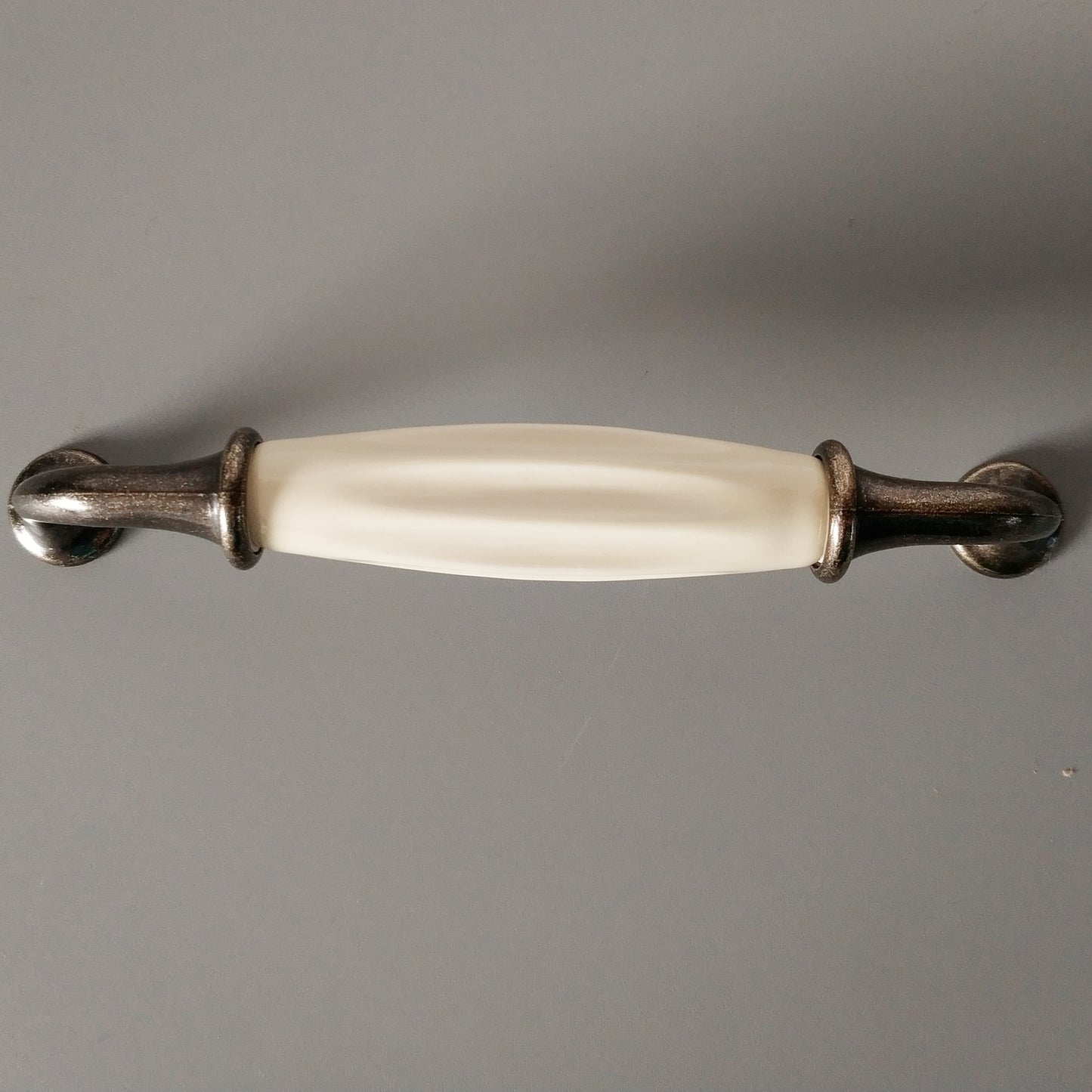 Magnolia Metal-porcelain furniture handle