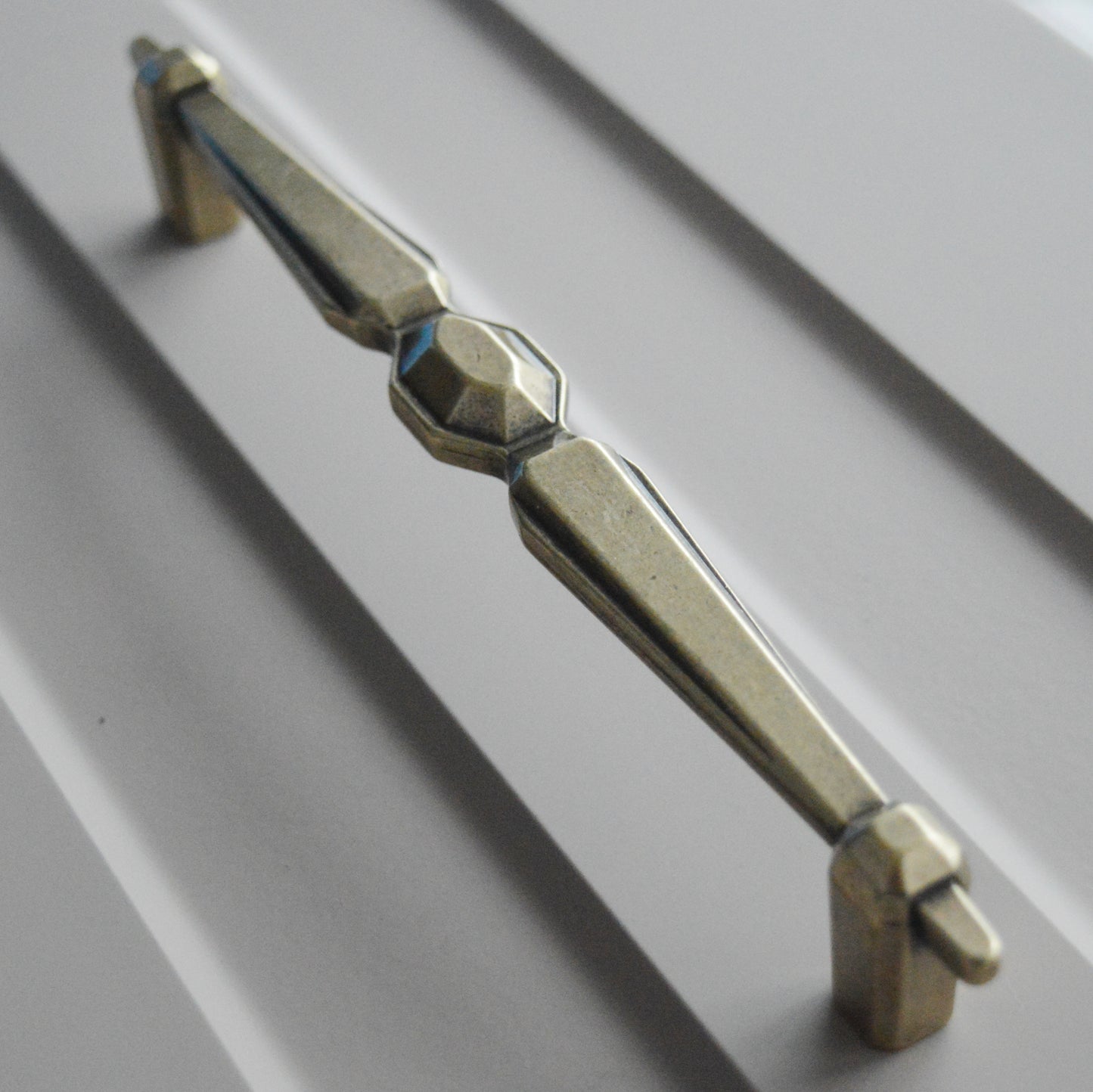 15.079.160.12  Traditional, elegant bronze furniture handle