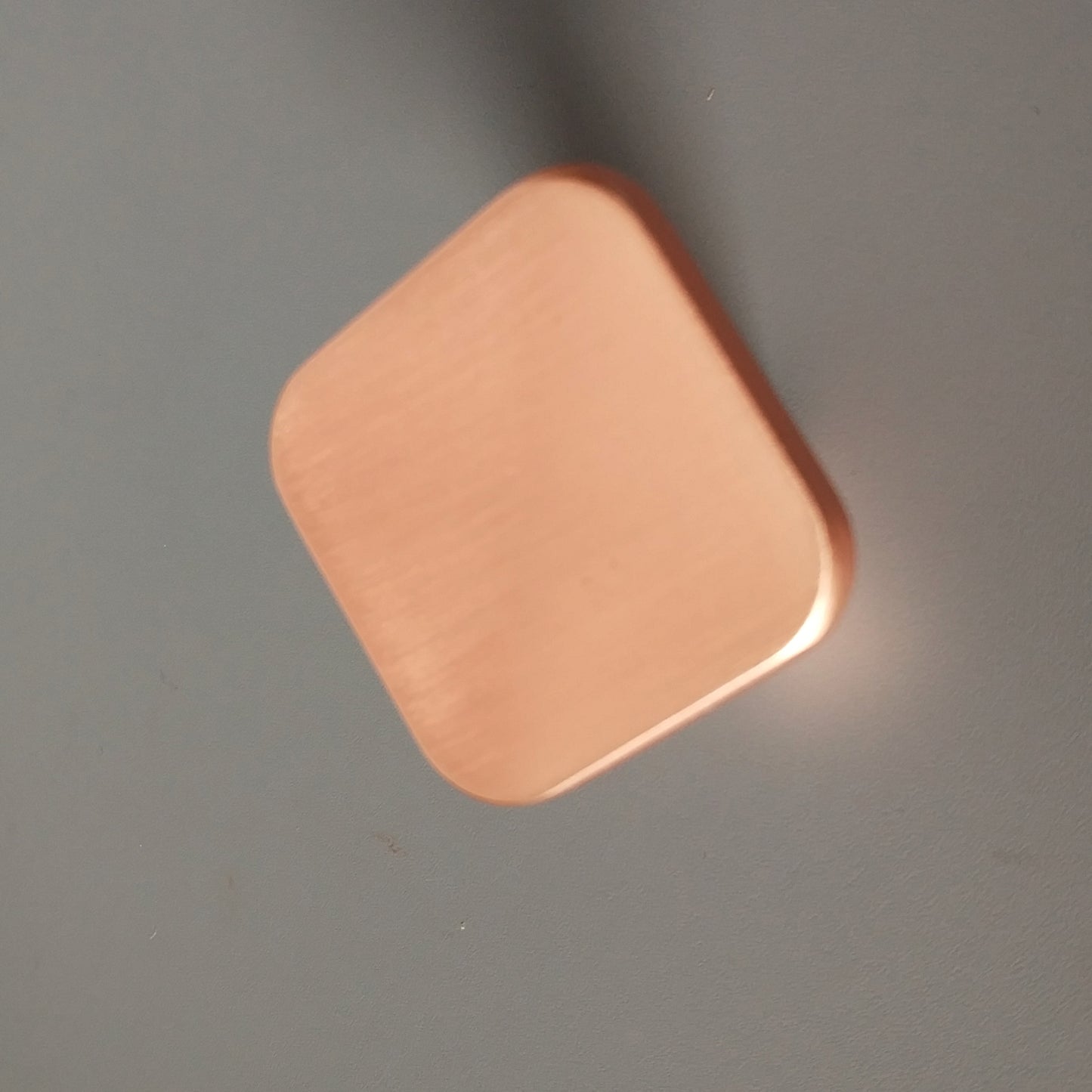 Scoop metal furniture knob