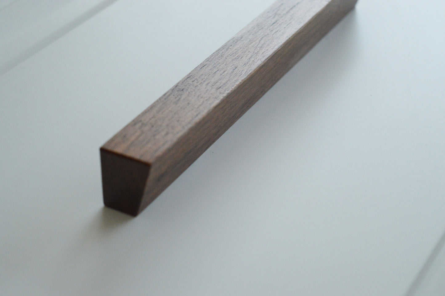 Modena modern Wooden furniture handle, lacquered walnut