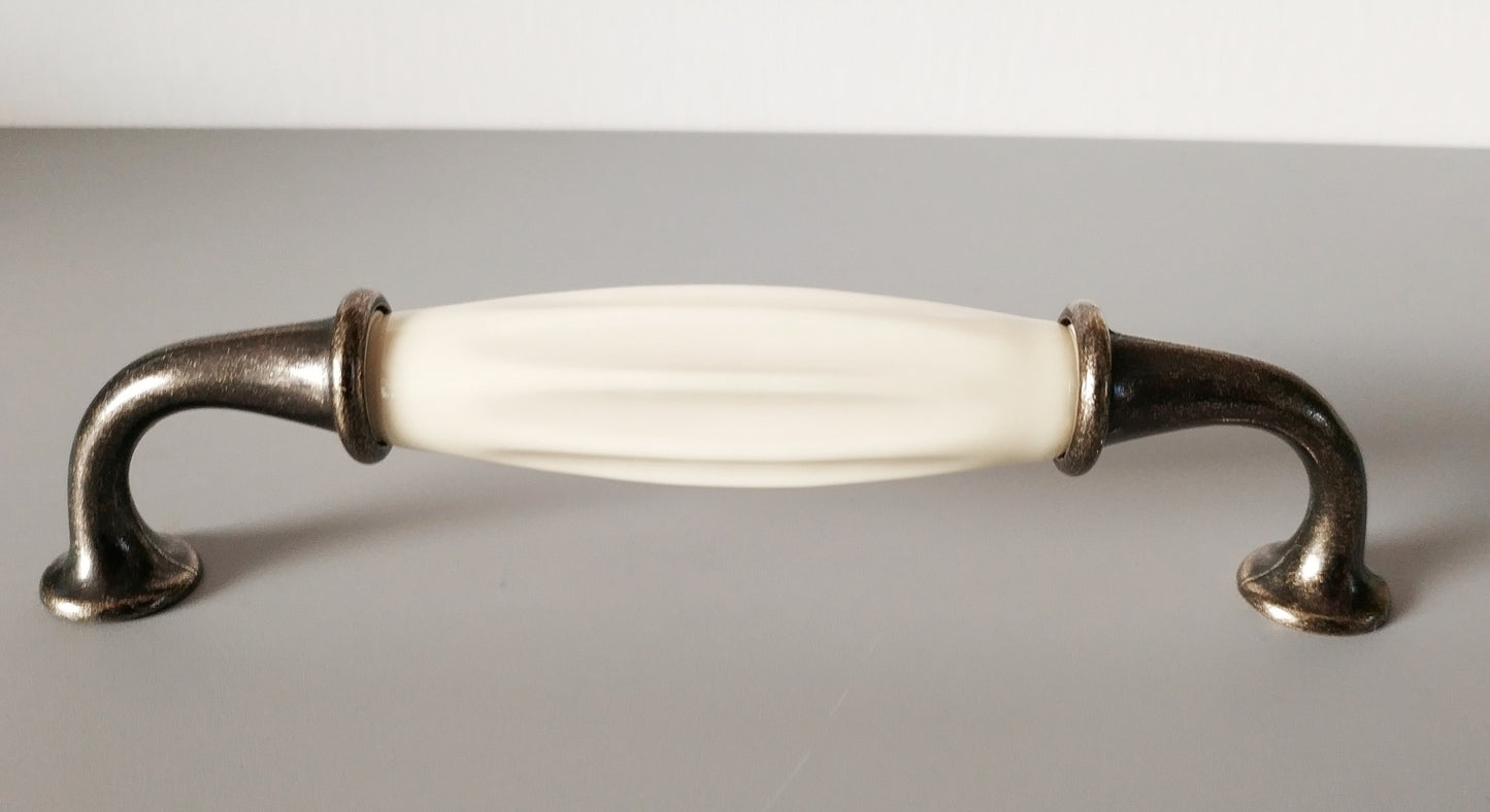 Magnolia Metal-porcelain furniture handle