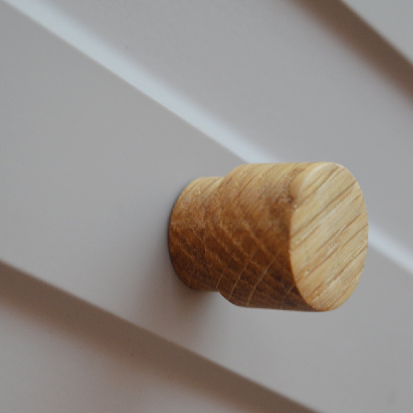 Kiel solid wood furniture knob