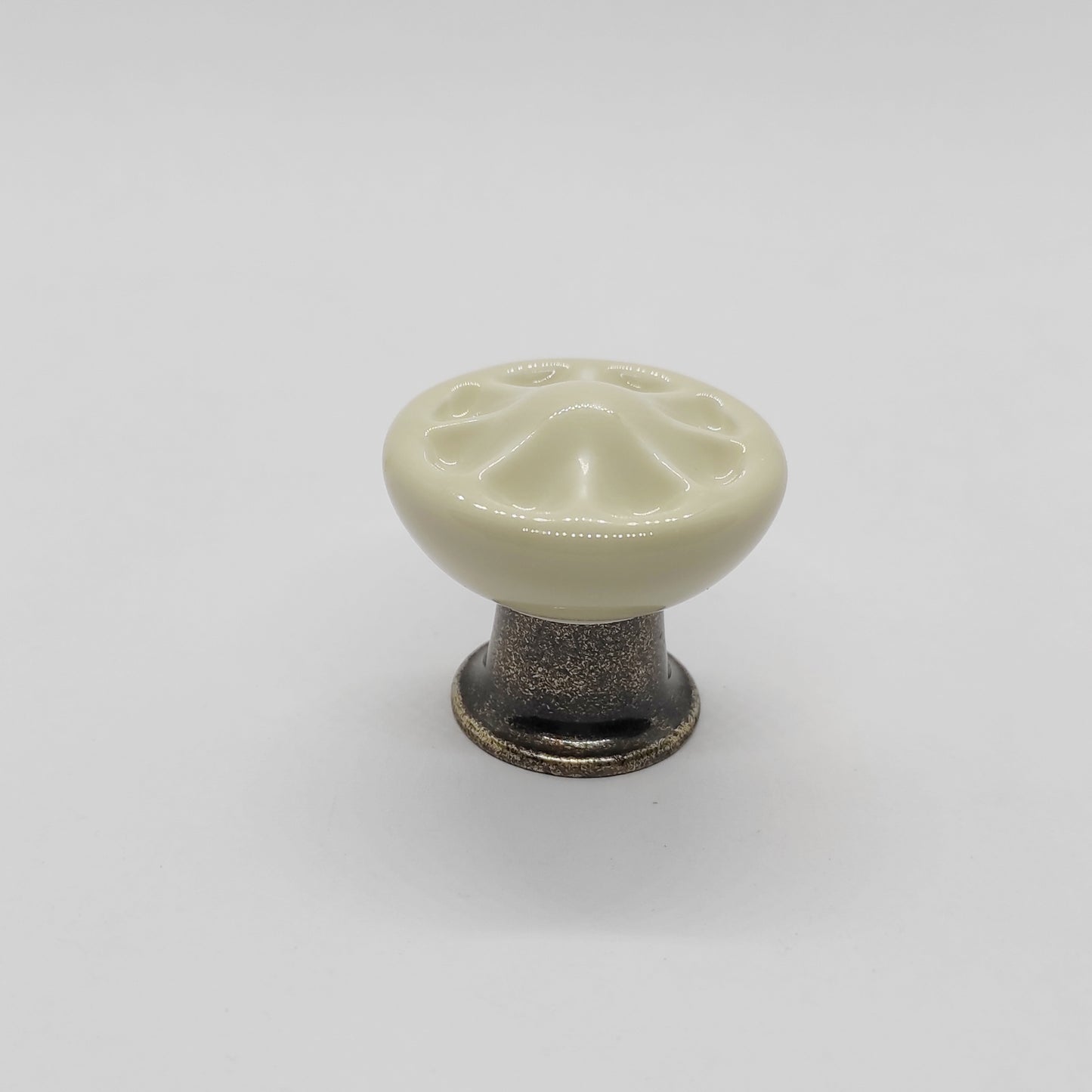 "Country" Metal-porcelain furniture knob Beige - Bronz finish