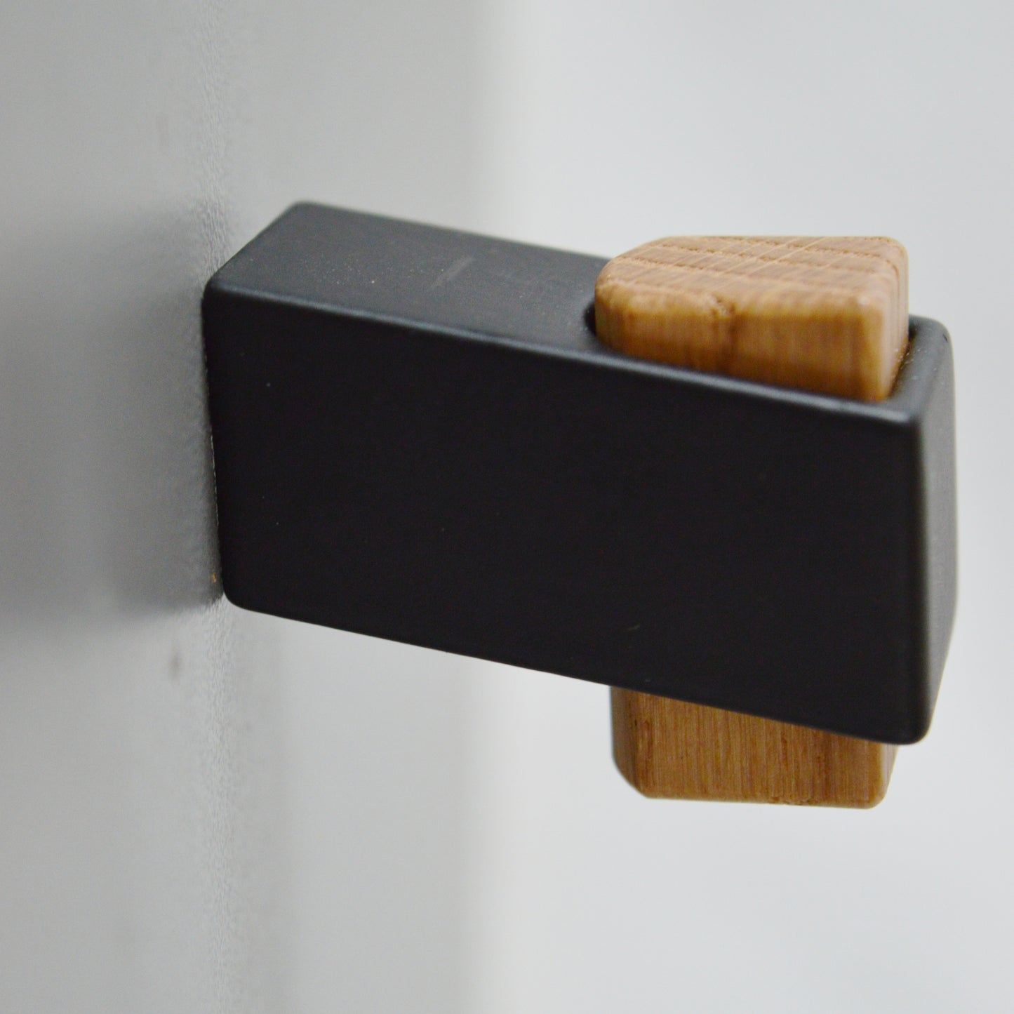 Beam Metal and Wood Furniture Knob