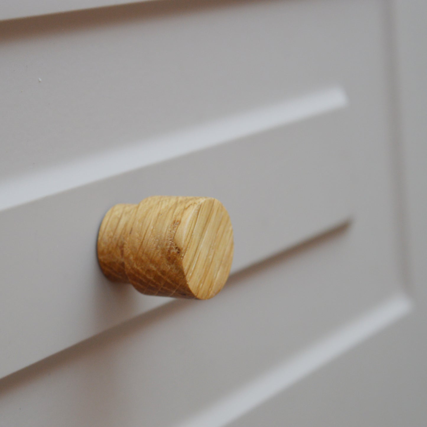 Kiel solid wood furniture knob