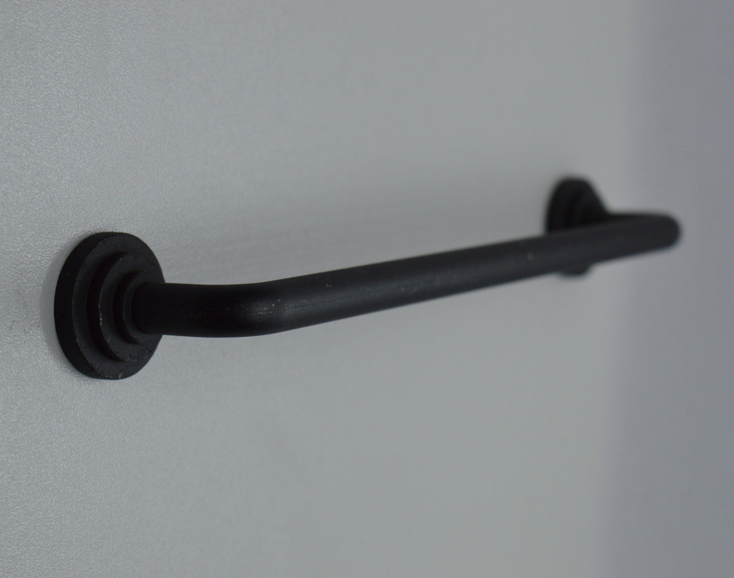 Hugo Classic metal furniture handle